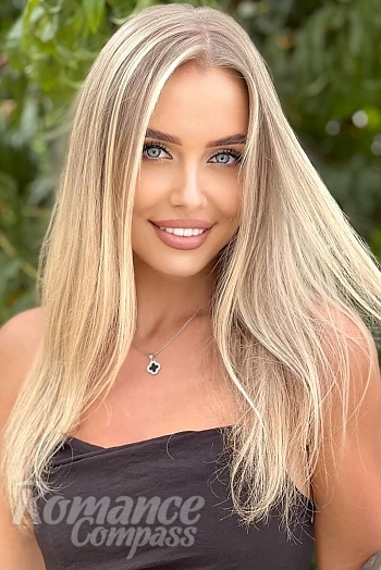 Ukrainian mail order bride Victoria from Vilnius with blonde hair and blue eye color - image 1