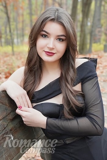 Ukrainian mail order bride Liliia from Cherkasy with light brown hair and hazel eye color - image 1