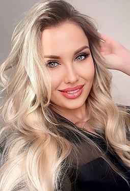 Anna, 37 y.o. from Kharkiv, Ukraine