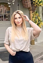 Ukrainian mail order bride Alina from Kiev with blonde hair and green eye color - image 2