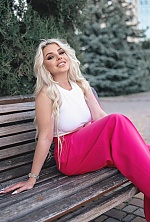 Ukrainian mail order bride Elena from Berlin with blonde hair and brown eye color - image 2