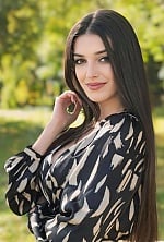 Ukrainian mail order bride Emilia from Uzhhorod with black hair and brown eye color - image 5