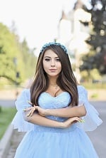 Ukrainian mail order bride Anna from Zaporizhia with brunette hair and brown eye color - image 2