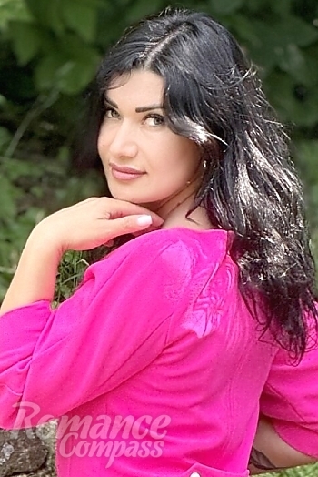 Ukrainian mail order bride Svetlana from Khmelnytskyi with black hair and blue eye color - image 1