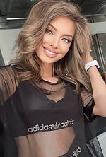 Ukrainian mail order bride Elina from Zaporozhye with light brown hair and green eye color - image 3