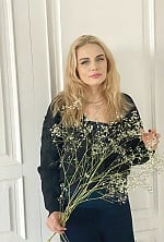 Ukrainian mail order bride Ksenia from Los Angeles with blonde hair and hazel eye color - image 2