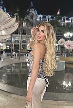 Ukrainian mail order bride Olga from Los Angeles with light brown hair and green eye color - image 9