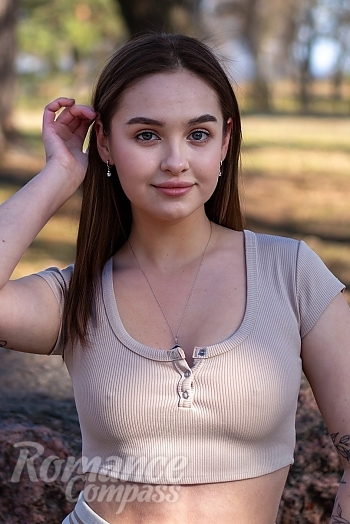 Ukrainian mail order bride Diana from Kiev with blonde hair and green eye color - image 1