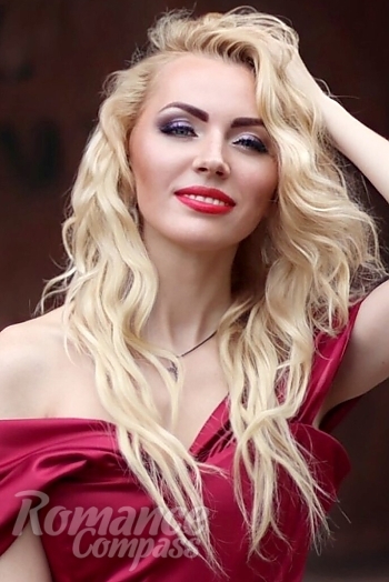 Ukrainian mail order bride Anastasia from Krivoy Rog with blonde hair and blue eye color - image 1