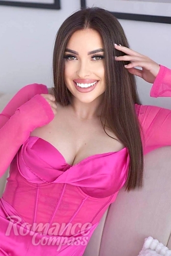 Ukrainian mail order bride Alyona from Kiev with light brown hair and brown eye color - image 1