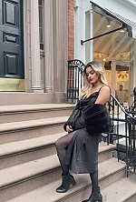 Ukrainian mail order bride Natalia from New York with light brown hair and brown eye color - image 5
