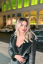 Ukrainian mail order bride Natalia from New York with light brown hair and brown eye color - image 9