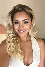 Ukrainian mail order bride Natalia from New York with light brown hair and brown eye color - image 8