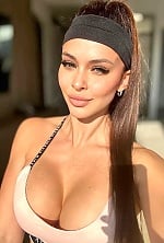 Ukrainian mail order bride Mariana from Buenos Aires with light brown hair and grey eye color - image 8