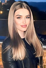 Ukrainian mail order bride Liubov from Berlin with light brown hair and brown eye color - image 4