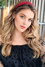 Ukrainian mail order bride Liubov from Berlin with light brown hair and brown eye color - image 3