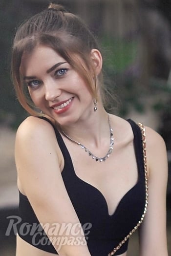 Ukrainian mail order bride Diana from Kiev with light brown hair and green eye color - image 1