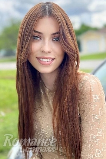 Ukrainian mail order bride Aleksandra from Naples with light brown hair and blue eye color - image 1