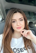 Ukrainian mail order bride Inna from Lviv with brunette hair and brown eye color - image 2