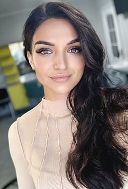 Zoryana, 30 y.o. from Paris, France
