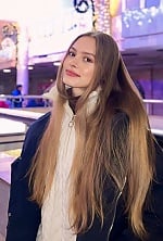 Ukrainian mail order bride Anastasia from Kiev with light brown hair and brown eye color - image 4