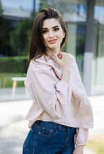 Ukrainian mail order bride Angela from Novyi Rozdil with brunette hair and brown eye color - image 4