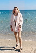 Ukrainian mail order bride Alina from Kiev with blonde hair and grey eye color - image 5