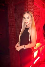 Ukrainian mail order bride Yulia from Essen with blonde hair and green eye color - image 6