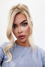 Ukrainian mail order bride Michaela from Ostrava with blonde hair and blue eye color - image 13