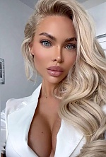 Ukrainian mail order bride Michaela from Ostrava with blonde hair and blue eye color - image 9