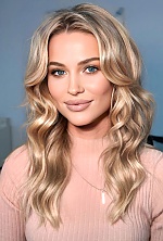 Ukrainian mail order bride Nataliia from Madrid with blonde hair and blue eye color - image 2