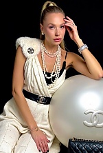 Ukrainian mail order bride Irina from Los Angeles with blonde hair and grey eye color - image 8