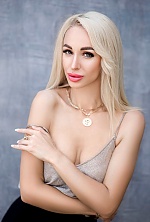 Ukrainian mail order bride Maryna from Kryvyi Rih with blonde hair and hazel eye color - image 4