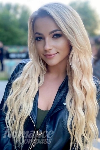 Ukrainian mail order bride Aleksandra from Warsaw with blonde hair and brown eye color - image 1