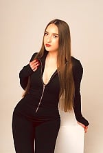 Ukrainian mail order bride Anhelina from Odesa with brunette hair and grey eye color - image 2