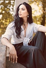 Ukrainian mail order bride Elina from Madrid with black hair and brown eye color - image 5