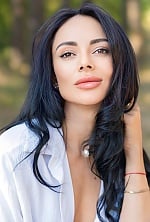 Ukrainian mail order bride Elina from Madrid with black hair and brown eye color - image 16