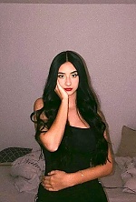 Ukrainian mail order bride Sharick from Bogotá with black hair and black eye color - image 6
