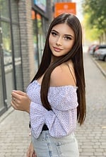 Ukrainian mail order bride Marianna from Khmelnytskyi with light brown hair and green eye color - image 2
