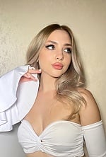 Ukrainian mail order bride Anna from Kyiv with blonde hair and green eye color - image 7