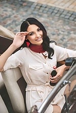 Ukrainian mail order bride Julia from Miami with black hair and brown eye color - image 9