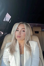 Ukrainian mail order bride Aljona from Tallinn with blonde hair and green eye color - image 8
