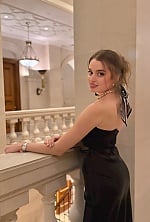 Ukrainian mail order bride Alexandera from London with light brown hair and brown eye color - image 7