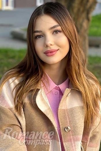 Ukrainian mail order bride Khristina from Ivano-Frankivsk with light brown hair and green eye color - image 1