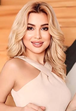 Victoria, 38 y.o. from Madrid, Spain