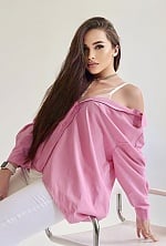 Ukrainian mail order bride Olena from Lutsk with brunette hair and brown eye color - image 6