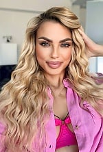 Ukrainian mail order bride Zlata from Kyiv with blonde hair and green eye color - image 3