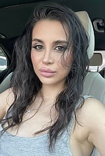 Ukrainian mail order bride Alina from Kyiv with black hair and brown eye color - image 2