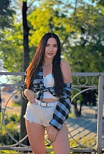 Ukrainian mail order bride Yulia from Ternopil with light brown hair and green eye color - image 5