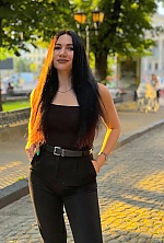 Ukrainian mail order bride Yulia from Ternopil with light brown hair and green eye color - image 2